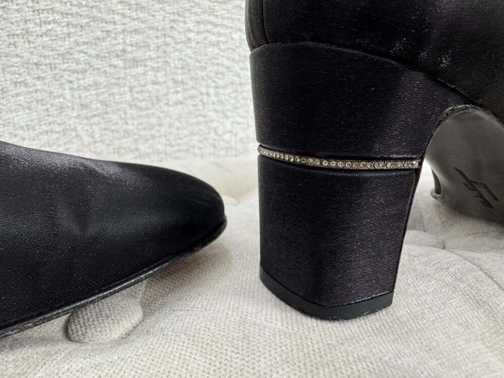 Salvatore Ferragamo 1990s Vintage Black Satin Pumps with Rhinestone Heel Trim S7 - Picture 7 of 15